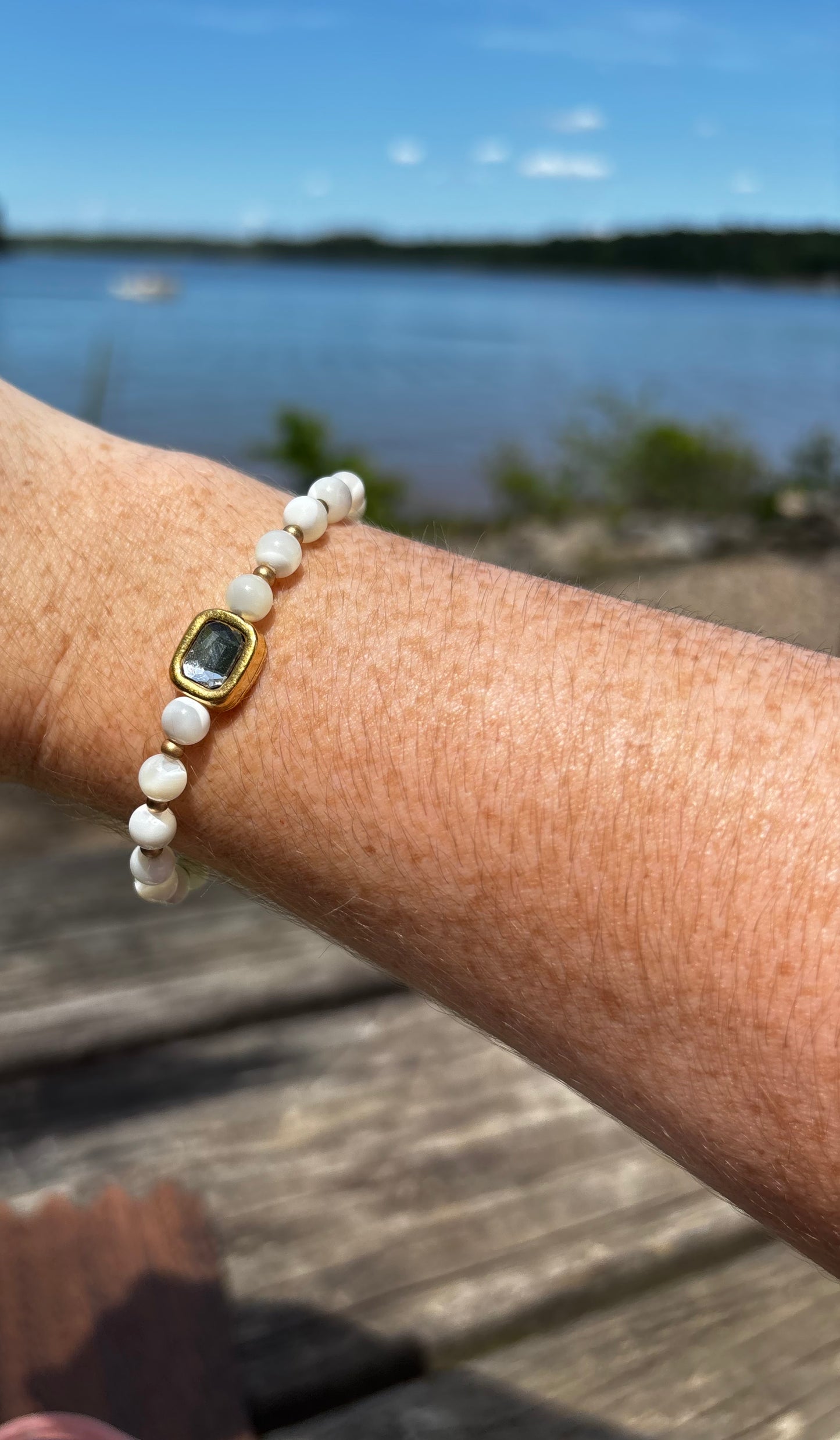 White Mother of Pearl Rhinestone Bracelet (Pre-Order)