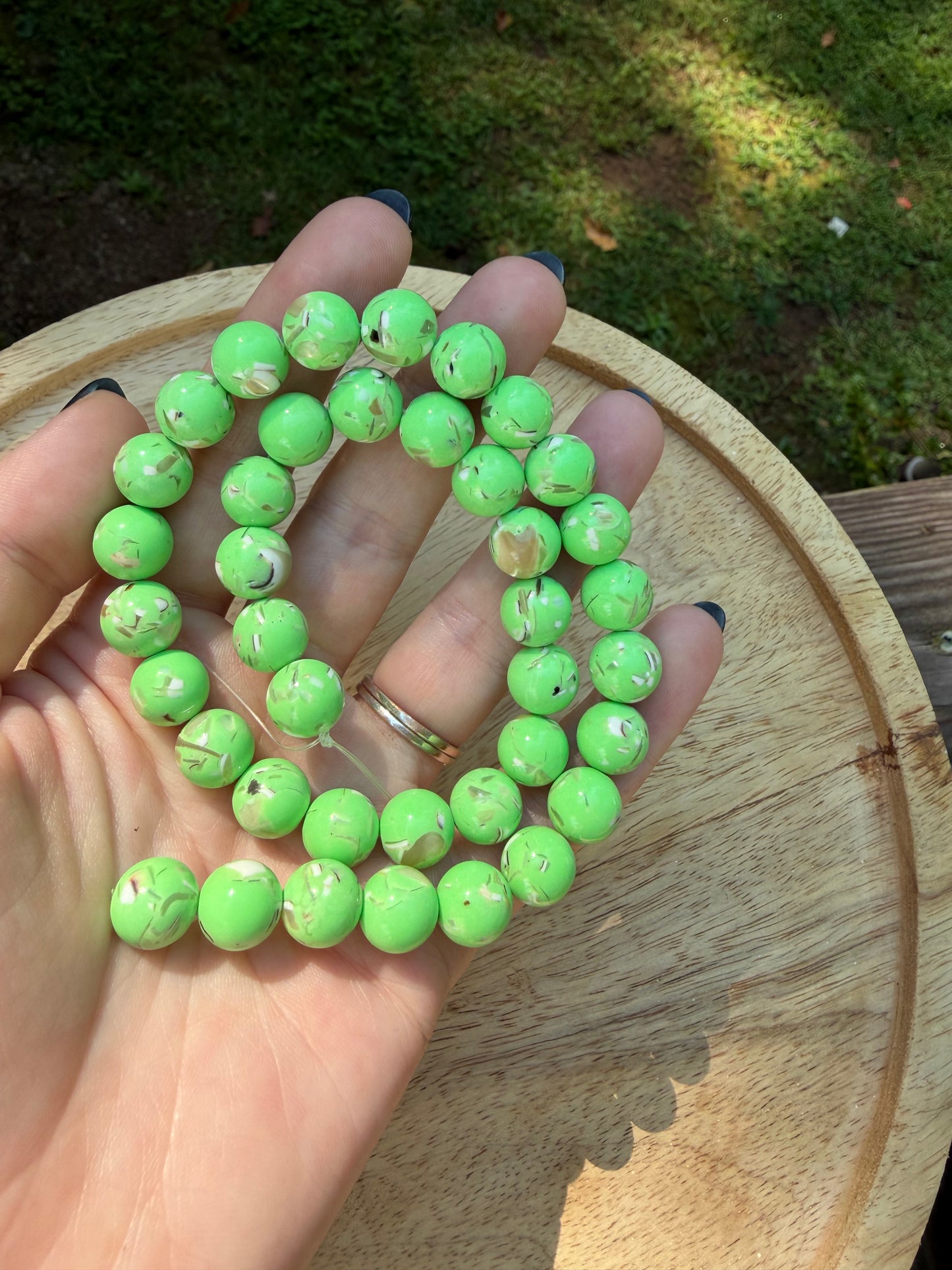 10mm 15.5" Green Shell Strand